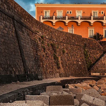 Nettuno 4*