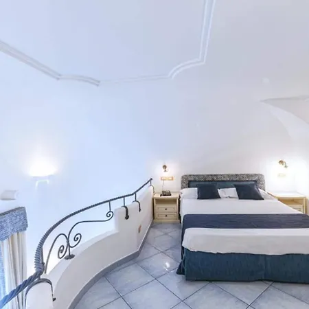 Nettuno Hotel 4*