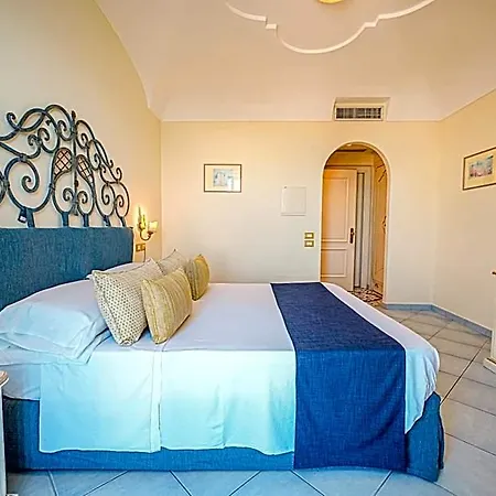 Nettuno 4*