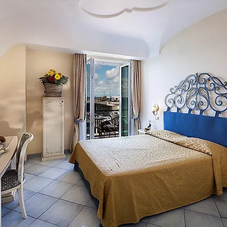 Nettuno Hotel 4*