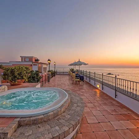 Nettuno Forio (Isola d'Ischia)